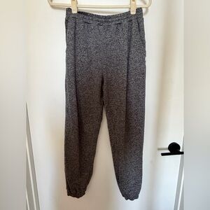 Vuori Boyfriend Gray Track Joggers XS